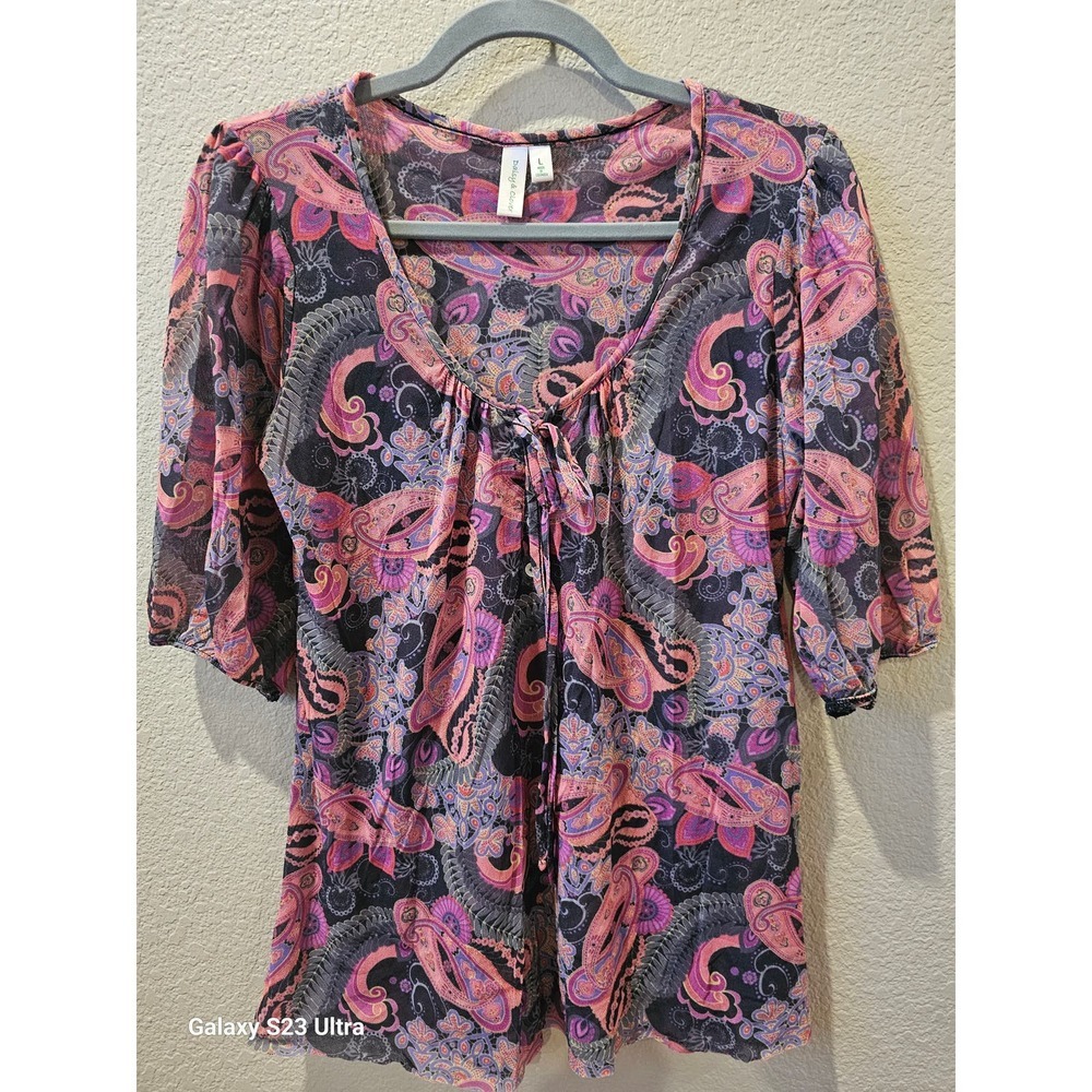 Daisy & Clover, szL, button up, blouse, boho, paisley pink and gray